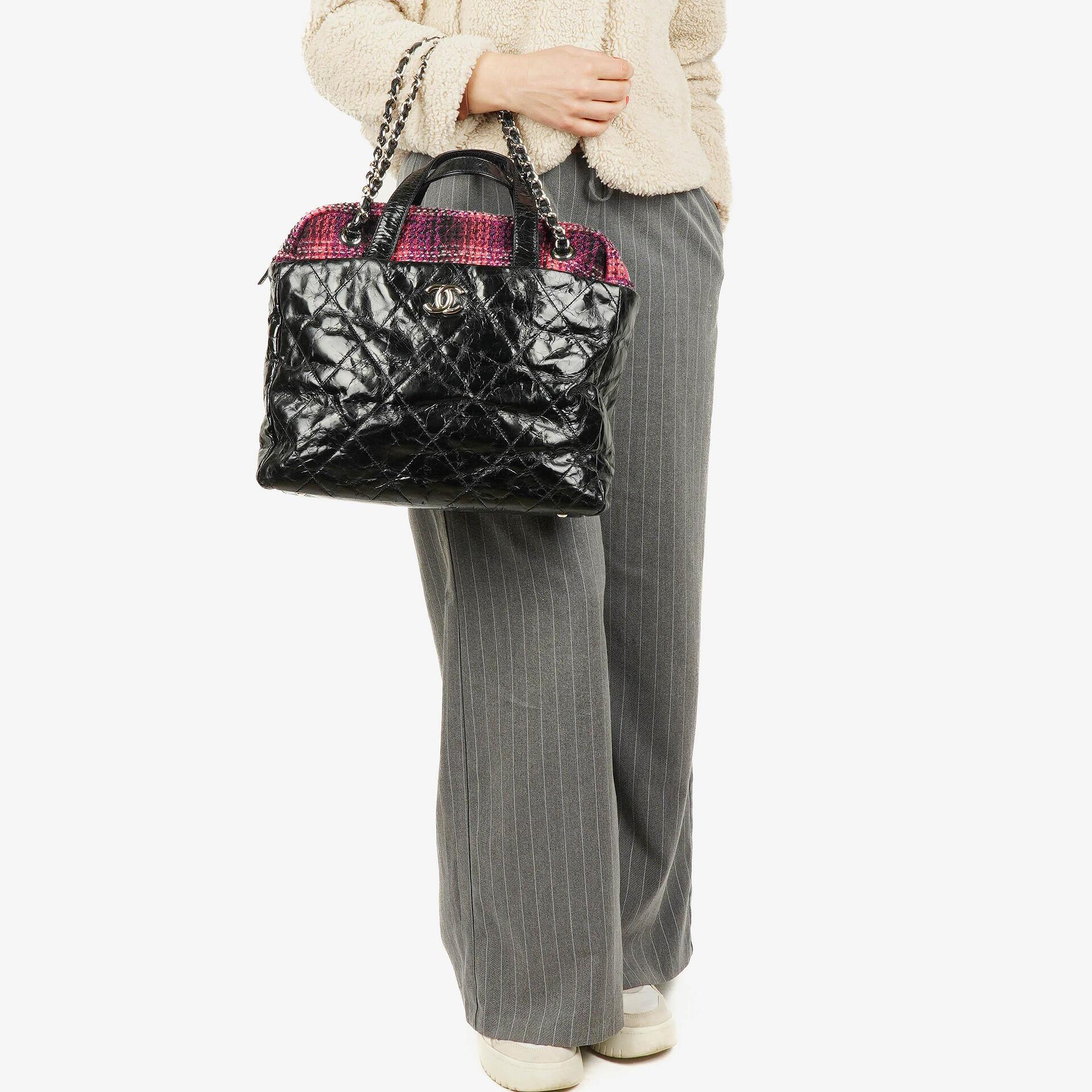 Chanel Portobello Tote Bag aus schwarzem gestepptem glasiertem Kalbsleder und Tweed