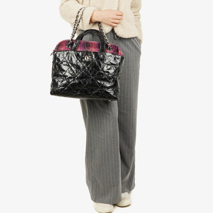 Chanel Portobello Tote Bag aus schwarzem gestepptem glasiertem Kalbsleder und Tweed
