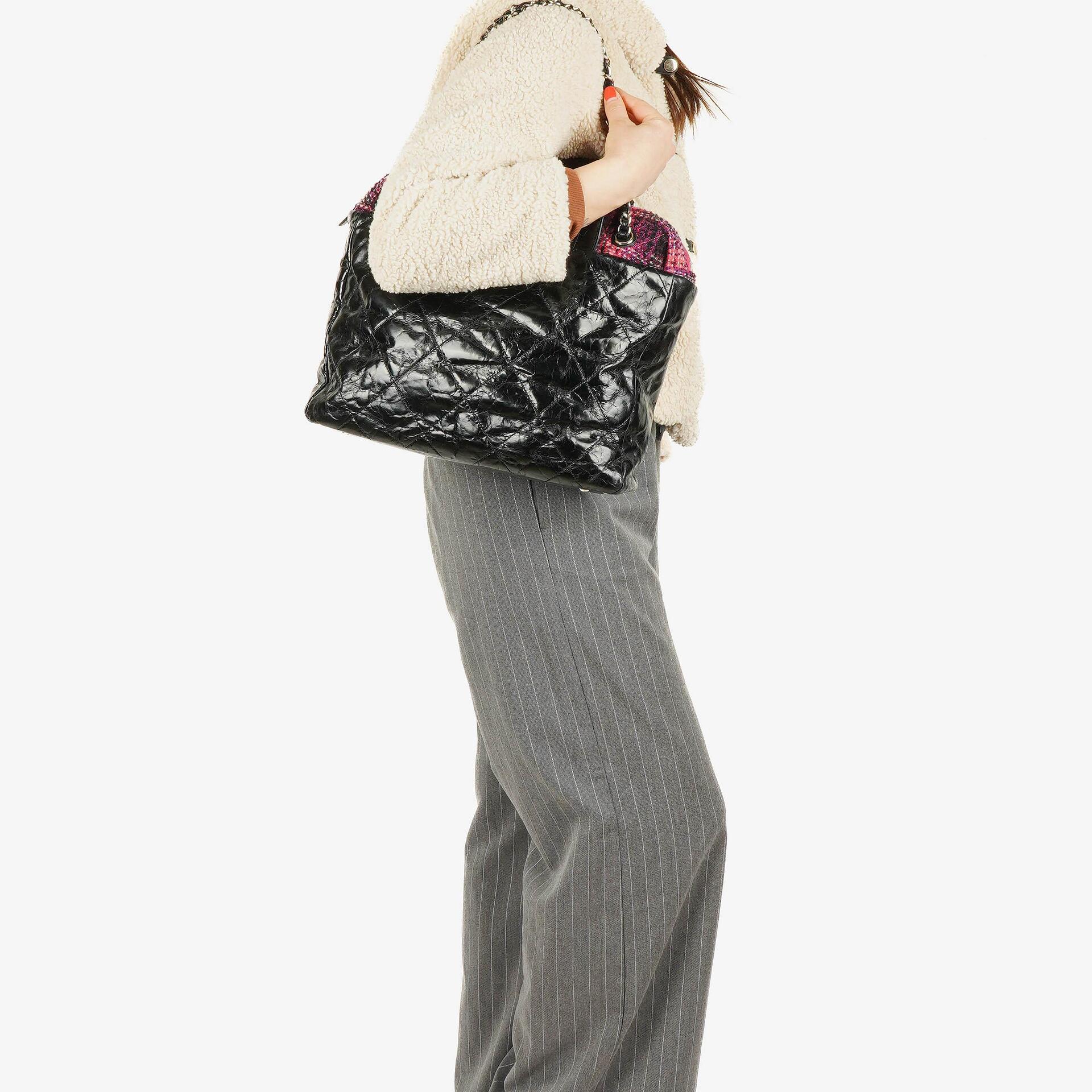 Chanel Portobello Tote Bag aus schwarzem gestepptem glasiertem Kalbsleder und Tweed
