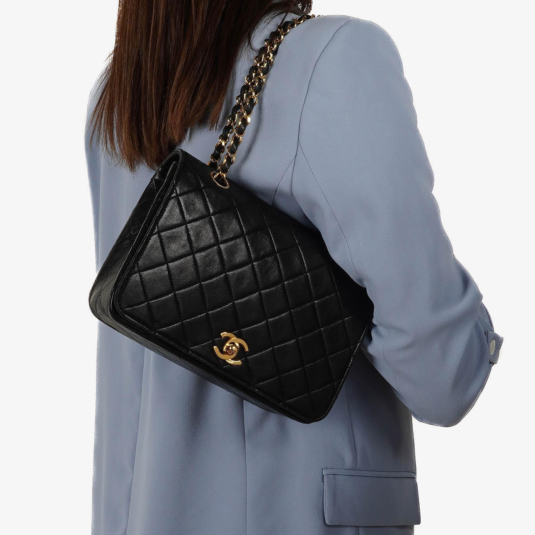 Chanel Full Flap Tasche aus schwarzem gestepptem Lammleder mit 24K Beschlägen