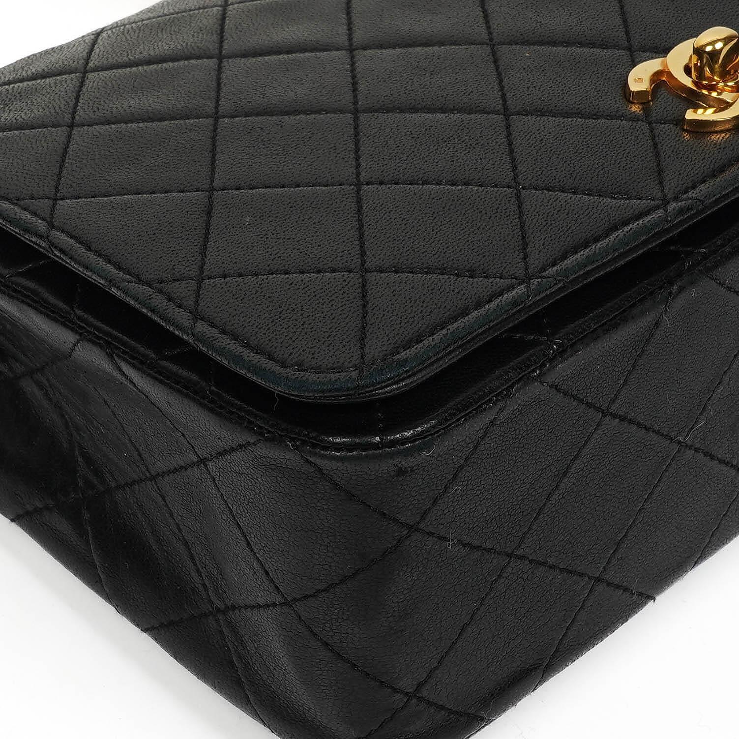 Chanel Full Flap Tasche aus schwarzem gestepptem Lammleder mit 24K Beschlägen