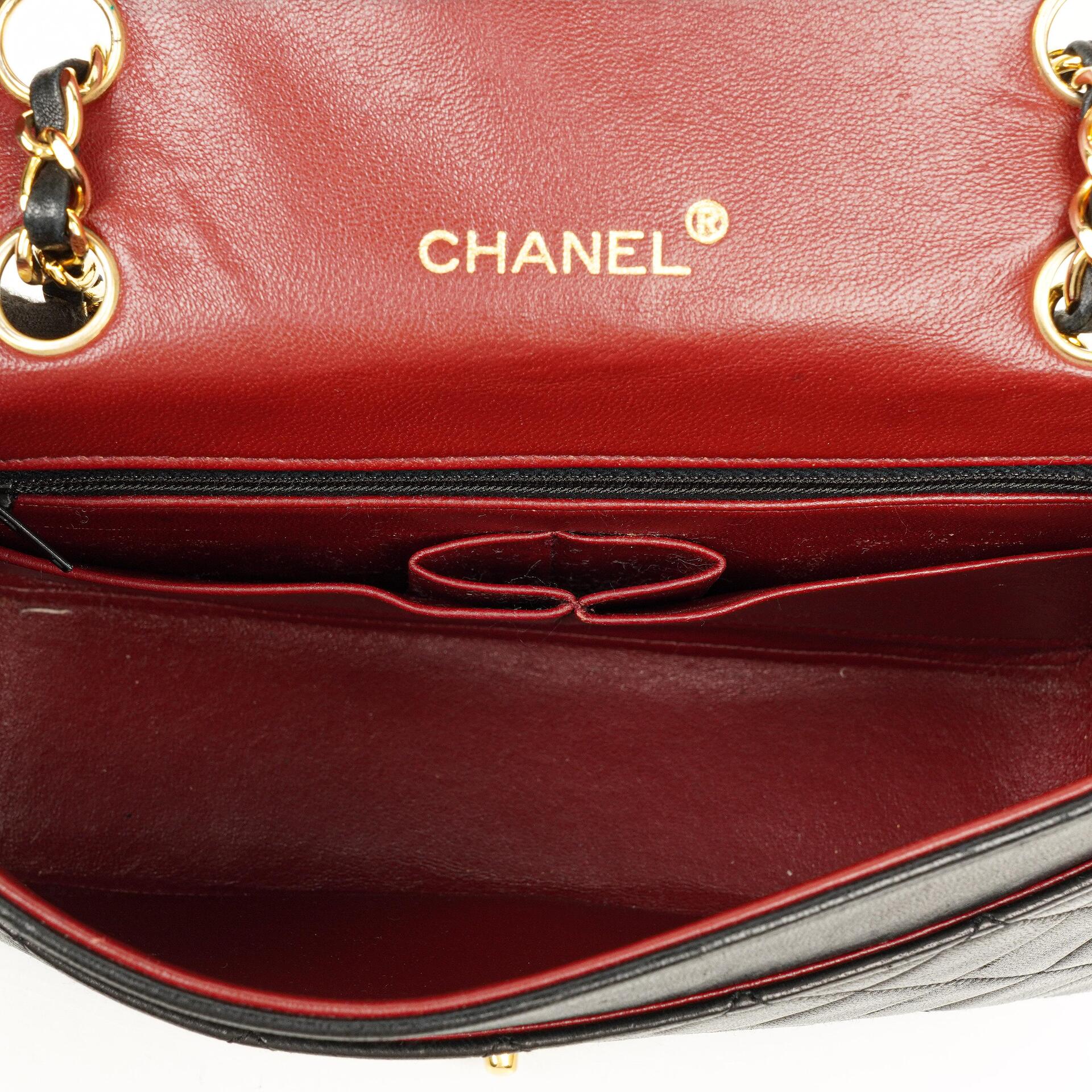 Chanel Full Flap Tasche aus schwarzem gestepptem Lammleder mit 24K Beschlägen