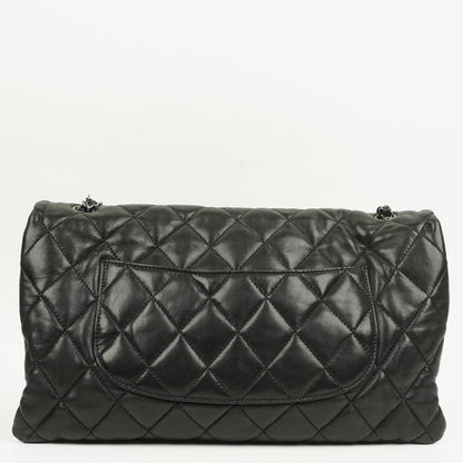 Chanel Maxi 3 Accordion Flap Tasche aus schwarzem gestepptem Lammleder