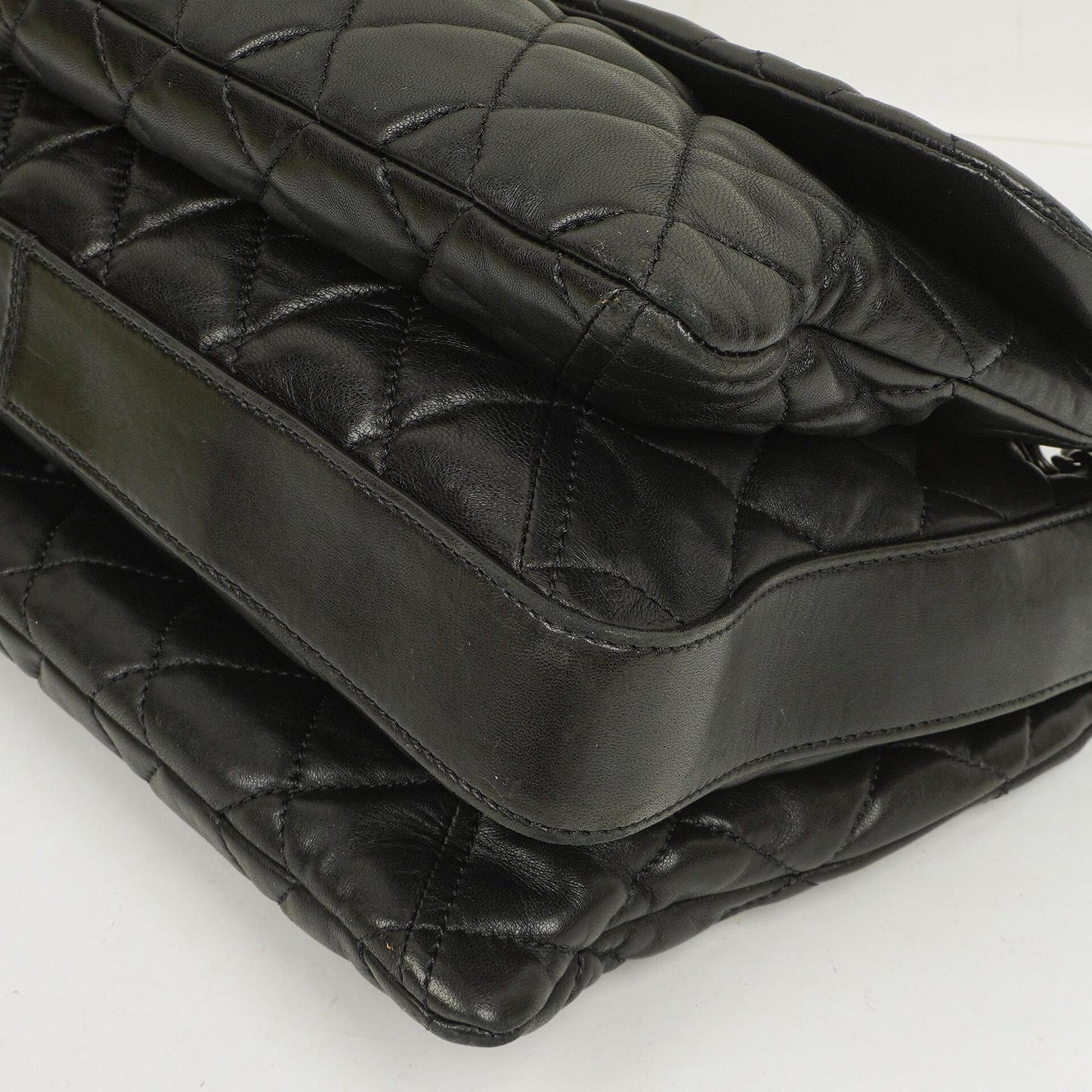 Chanel Maxi 3 Accordion Flap Tasche aus schwarzem gestepptem Lammleder