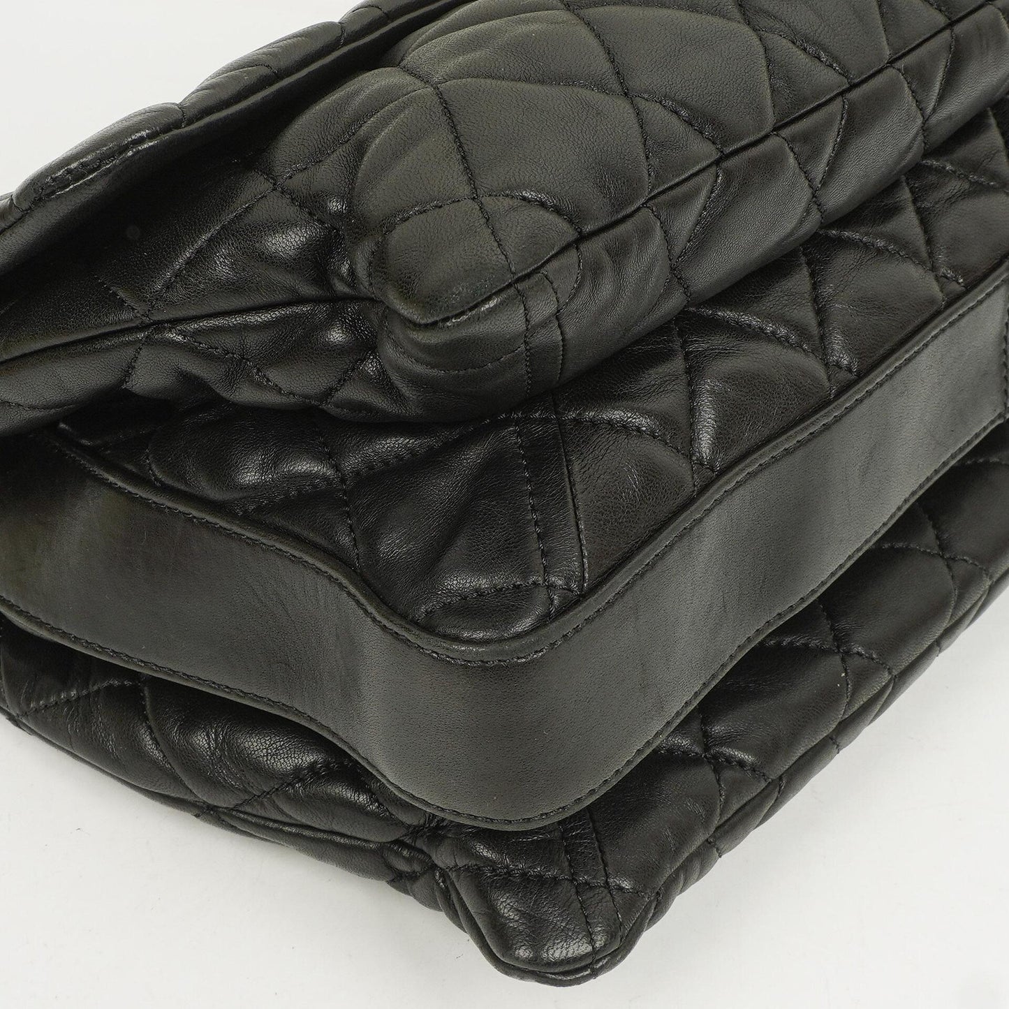 Chanel Maxi 3 Accordion Flap Tasche aus schwarzem gestepptem Lammleder