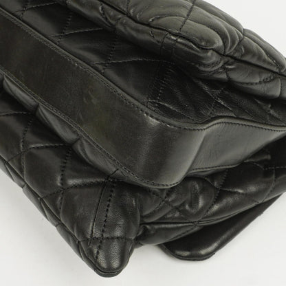Chanel Maxi 3 Accordion Flap Tasche aus schwarzem gestepptem Lammleder