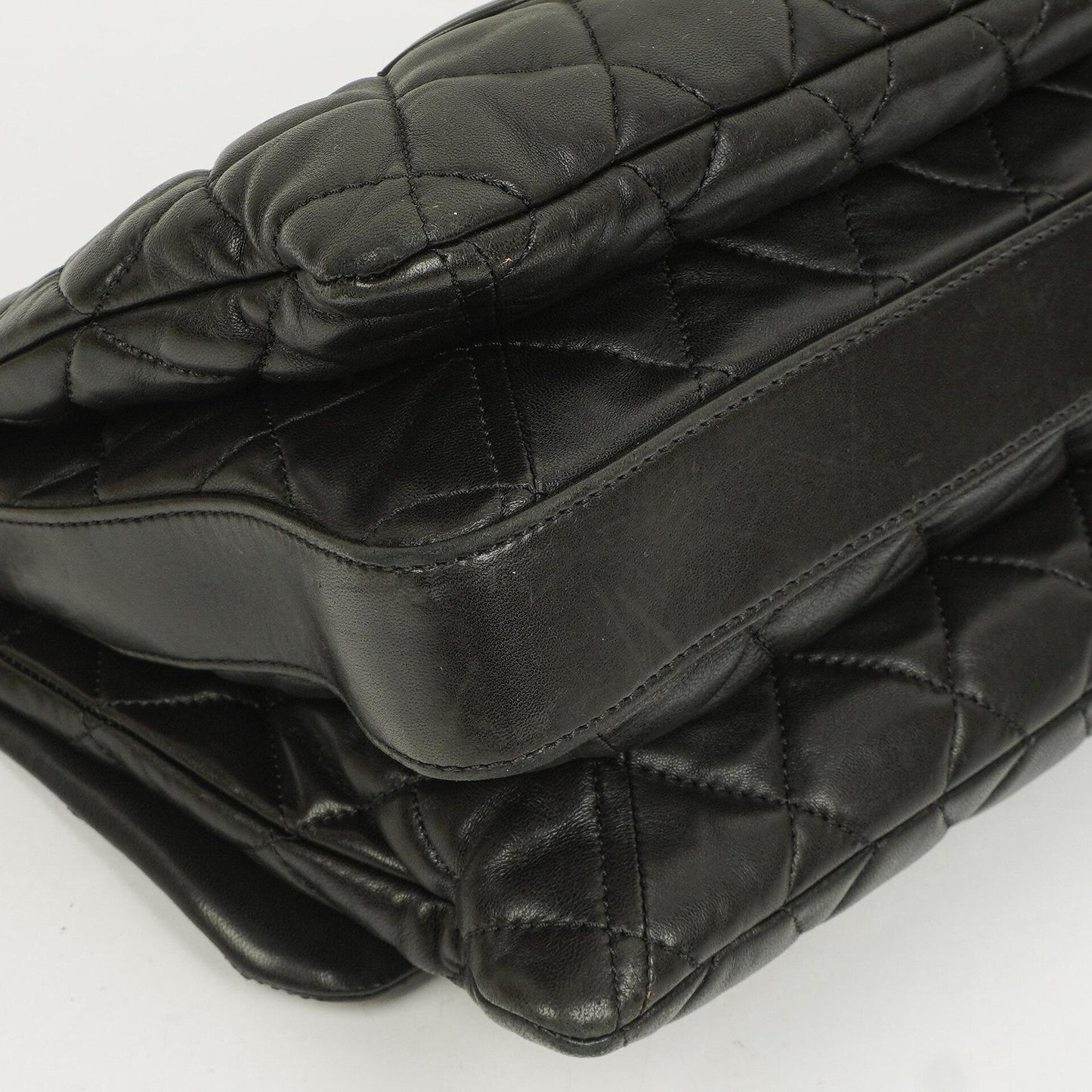 Chanel Maxi 3 Accordion Flap Tasche aus schwarzem gestepptem Lammleder