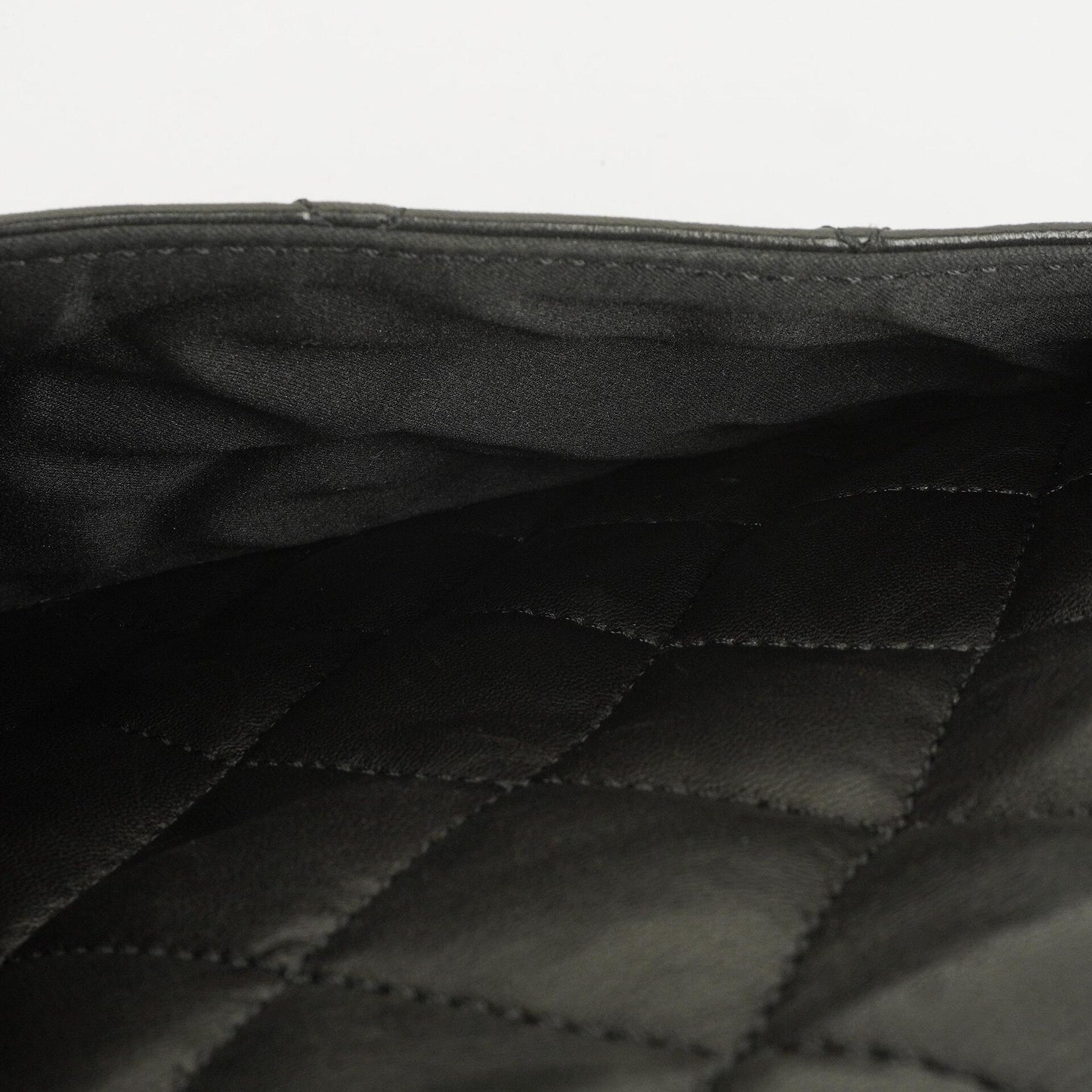 Chanel Maxi 3 Accordion Flap Tasche aus schwarzem gestepptem Lammleder