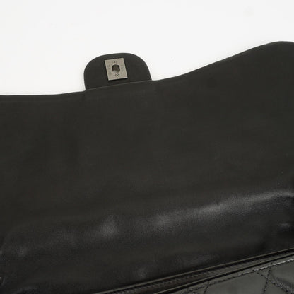 Chanel Maxi 3 Accordion Flap Tasche aus schwarzem gestepptem Lammleder