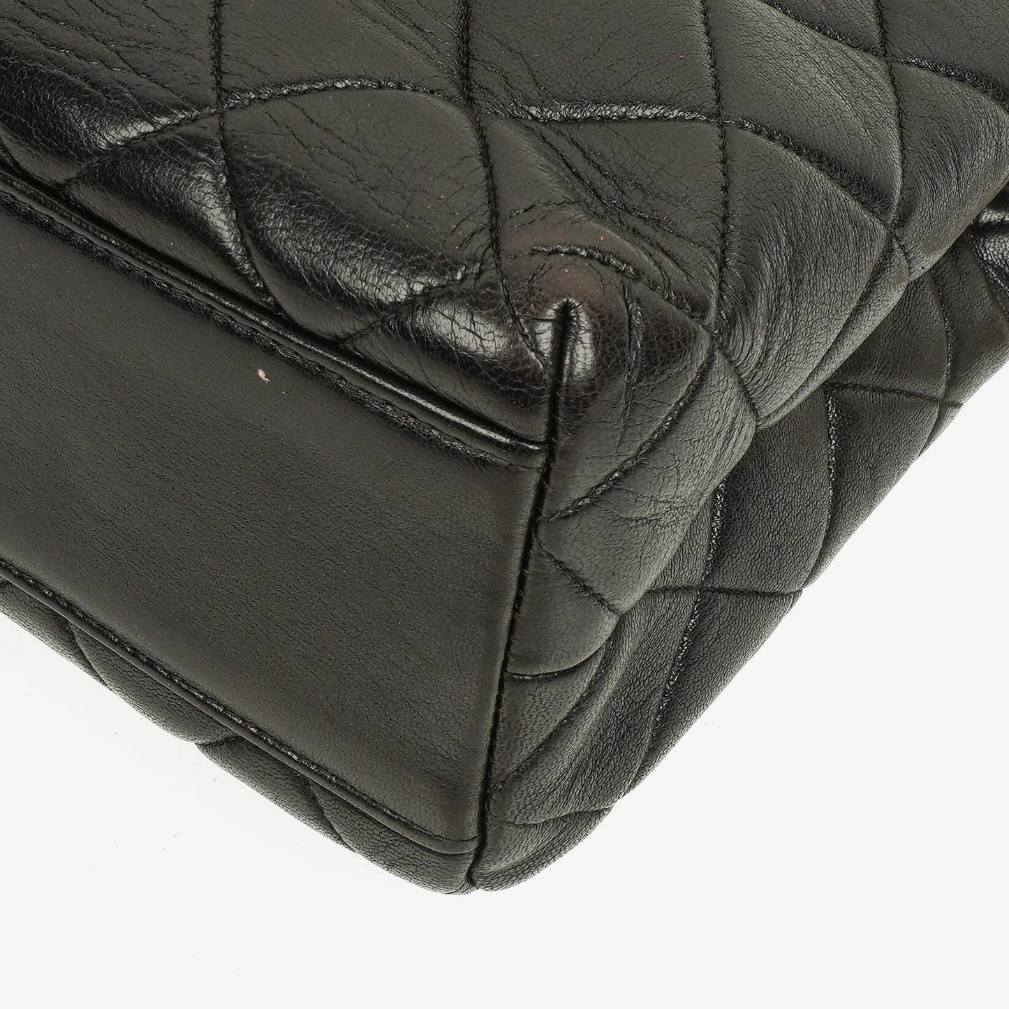 Chanel Schwarze Gestepptes Lammleder Schultertasche