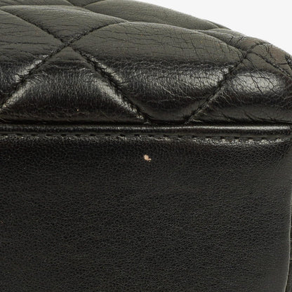Chanel Schwarze Gestepptes Lammleder Schultertasche