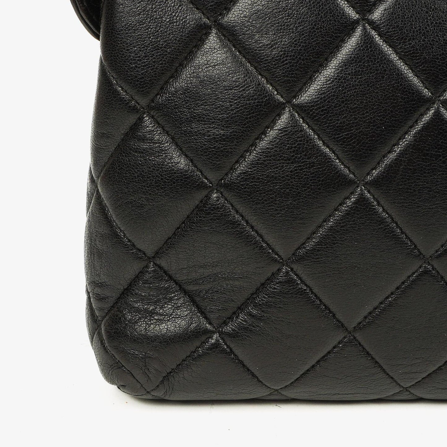 Chanel Schwarze Gestepptes Lammleder Schultertasche