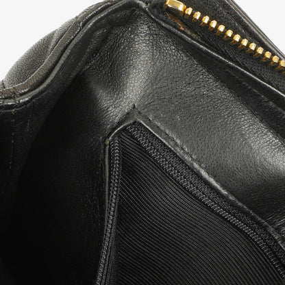 Chanel Schwarze Gestepptes Lammleder Schultertasche