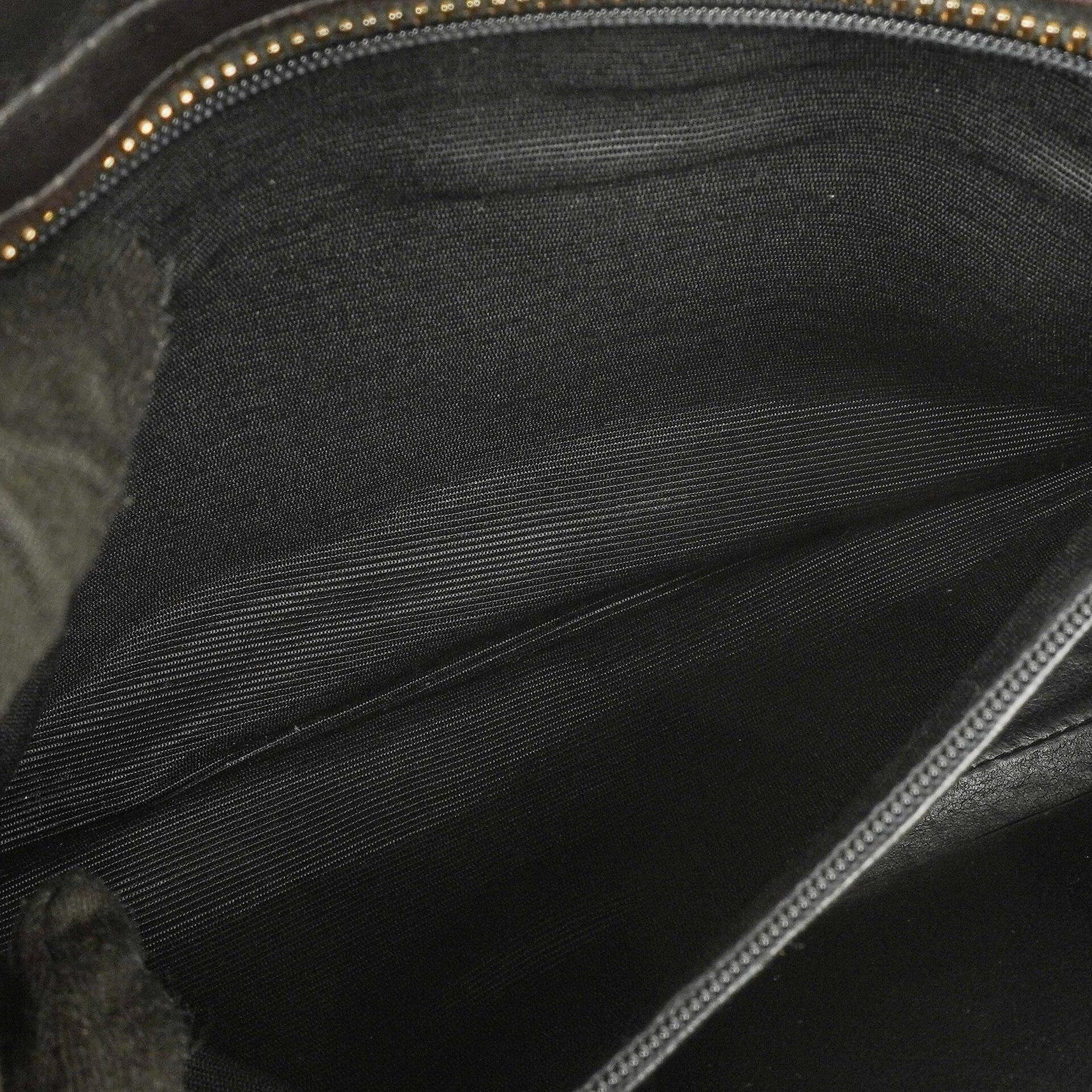 Chanel Schwarze Gestepptes Lammleder Schultertasche