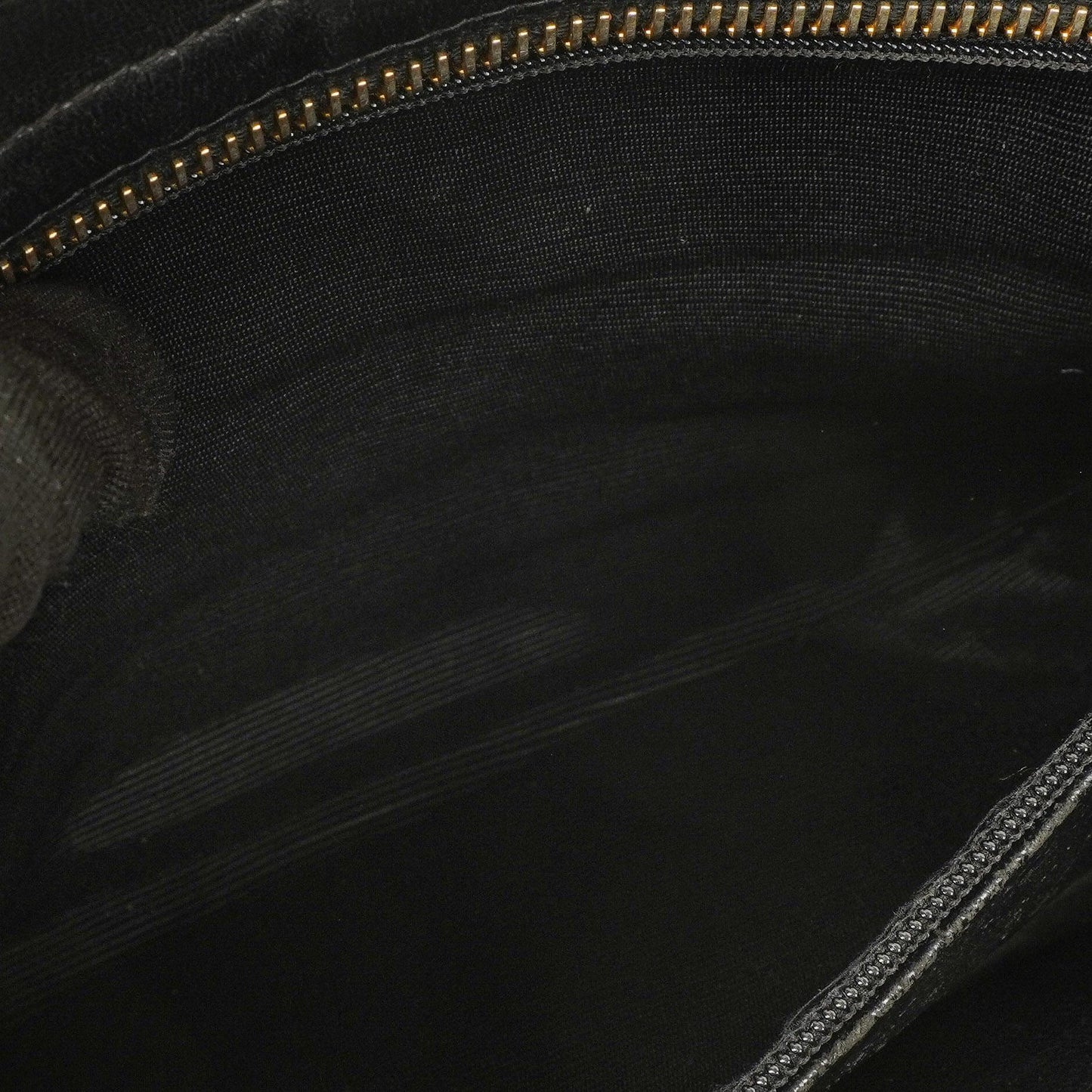 Chanel Schwarze Stepp-Lammleder Schultertasche