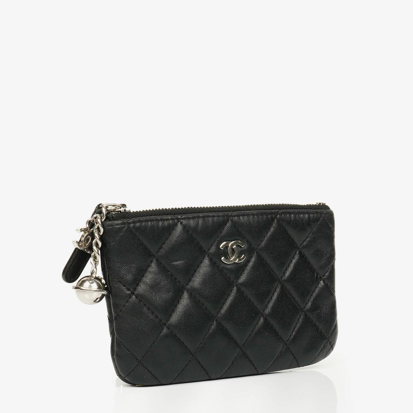 Chanel Kleine Cosmo Kosmetiktasche aus schwarzem gestepptem Lammleder