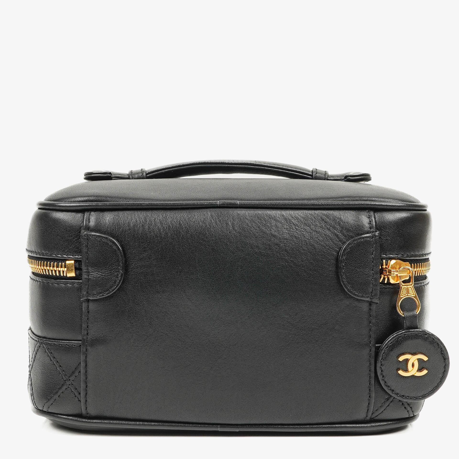 Chanel Timeless Kosmetiktasche Schwarz Lammleder Steppung