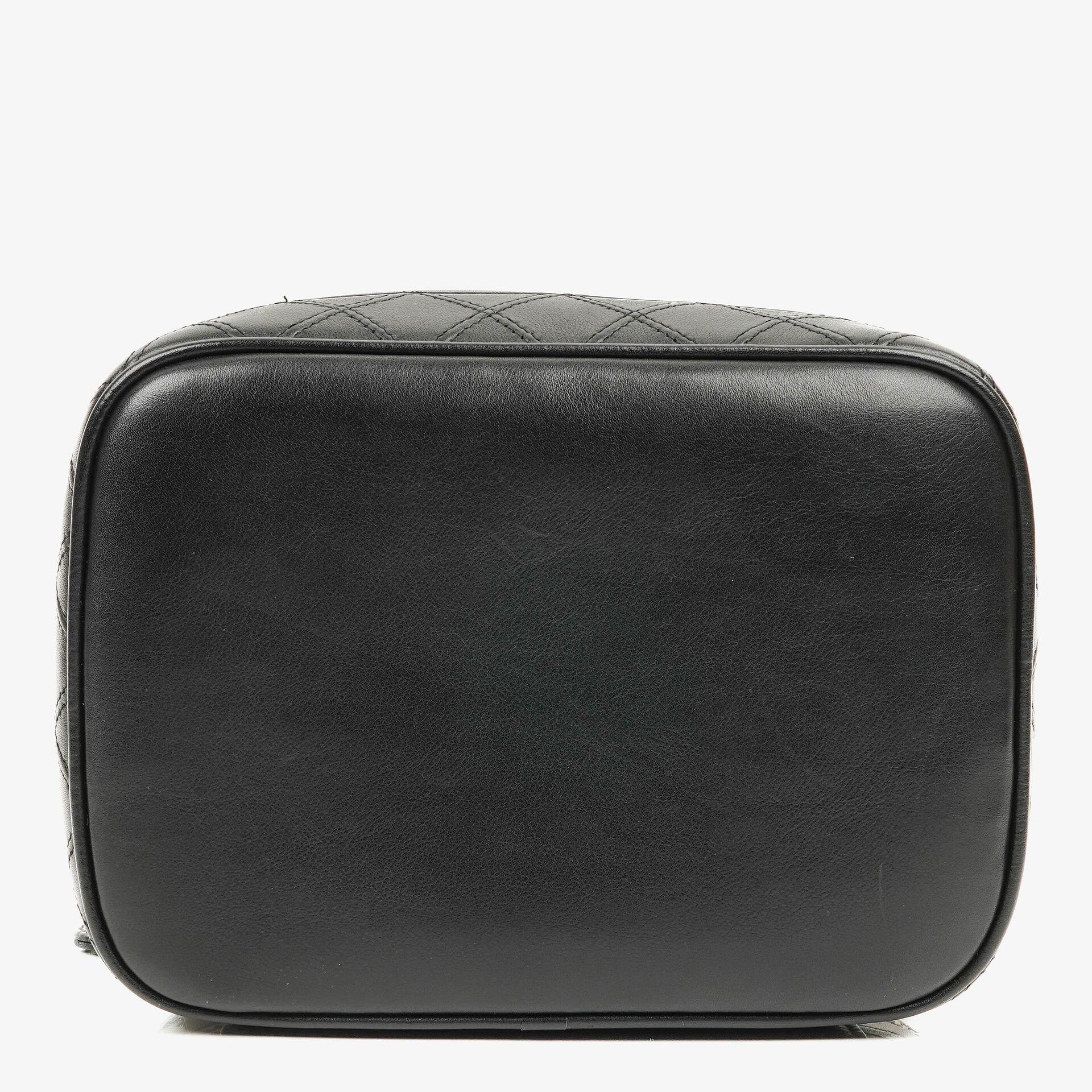 Chanel Timeless Kosmetiktasche Schwarz Lammleder Steppung