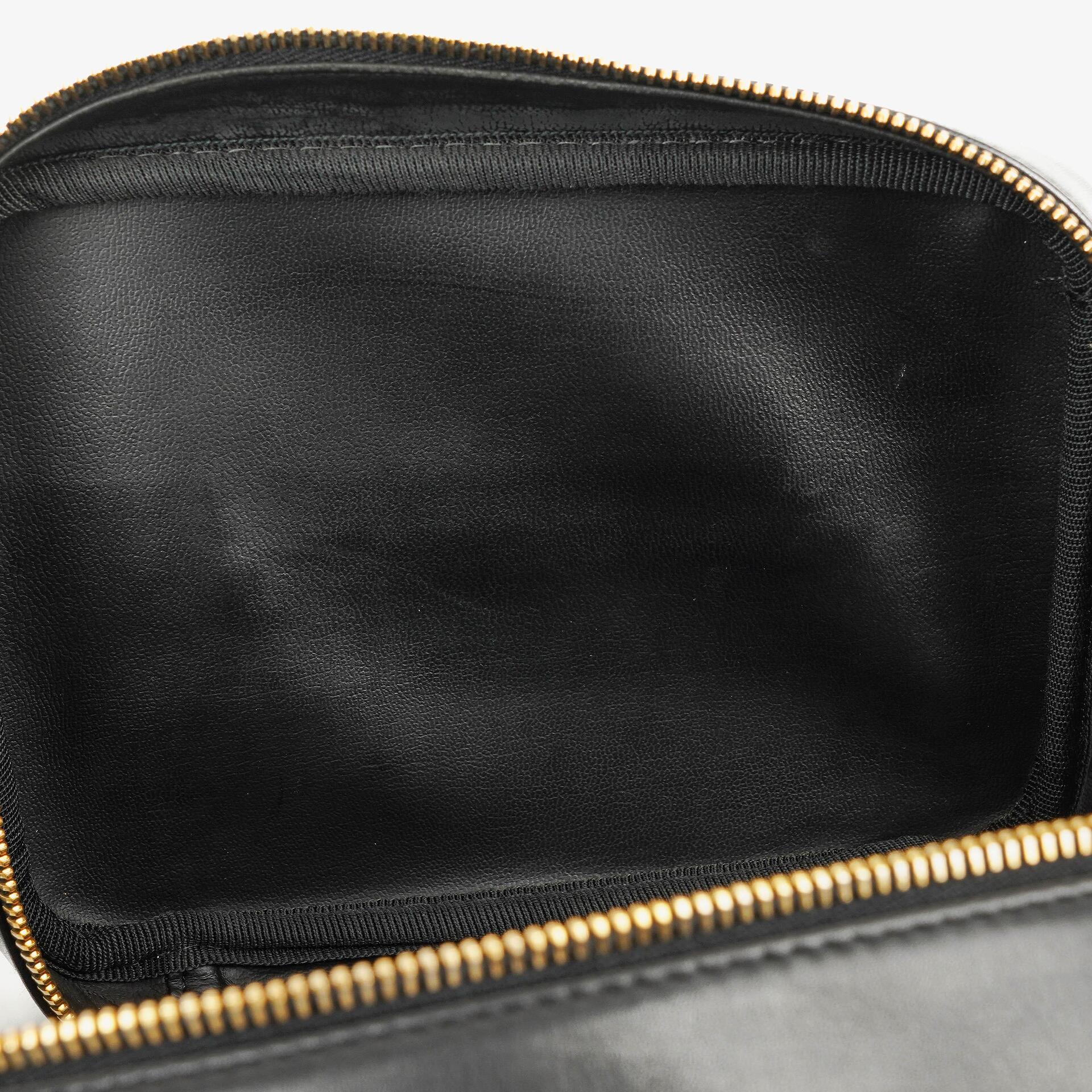 Chanel Timeless Kosmetiktasche Schwarz Lammleder Steppung