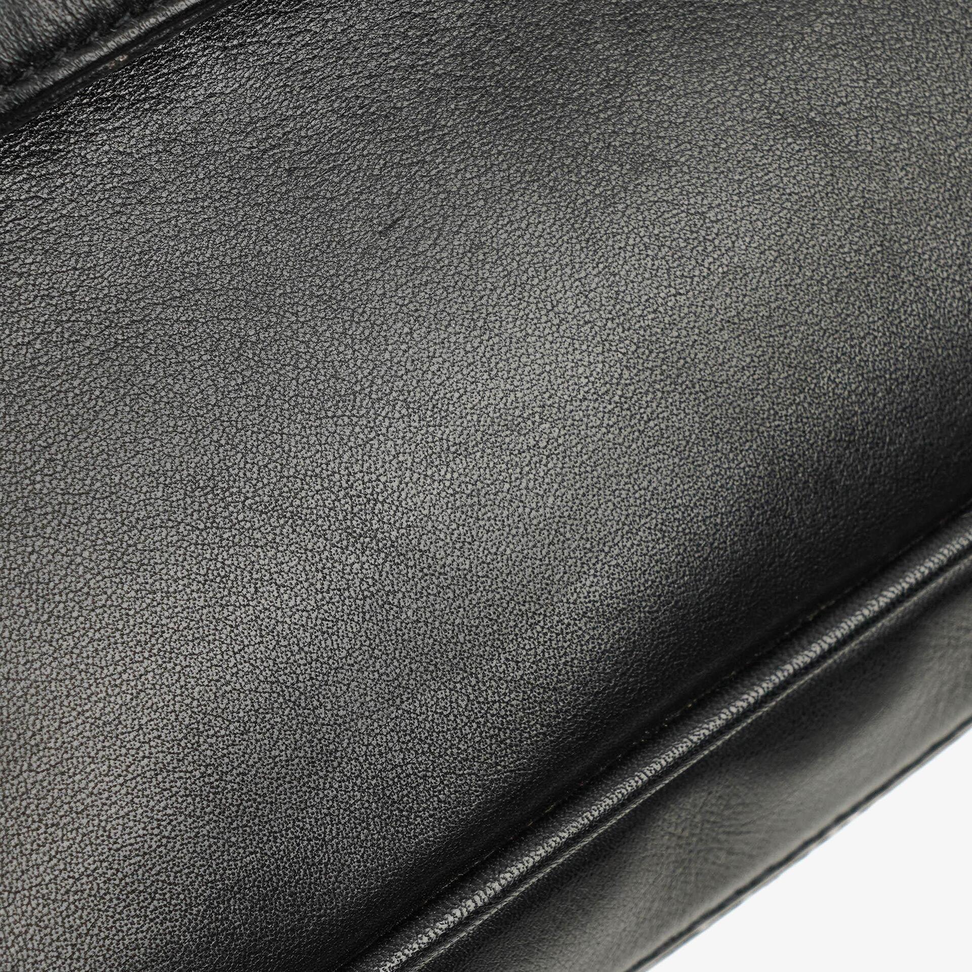 Chanel Timeless Kosmetiktasche Schwarz Lammleder Steppung