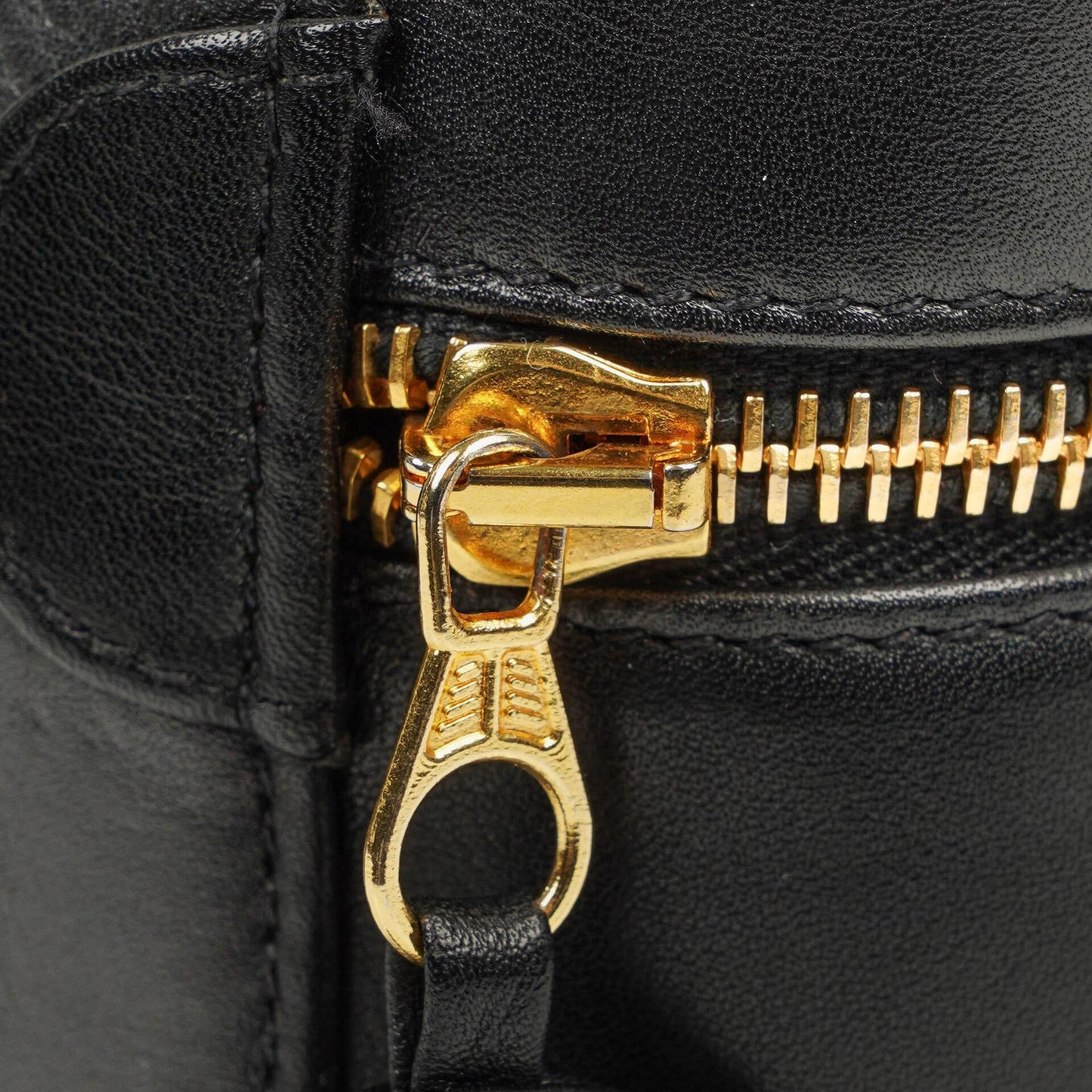 Chanel Timeless Kosmetiktasche Schwarz Lammleder Steppung
