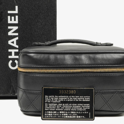 Chanel Timeless Kosmetiktasche Schwarz Lammleder Steppung