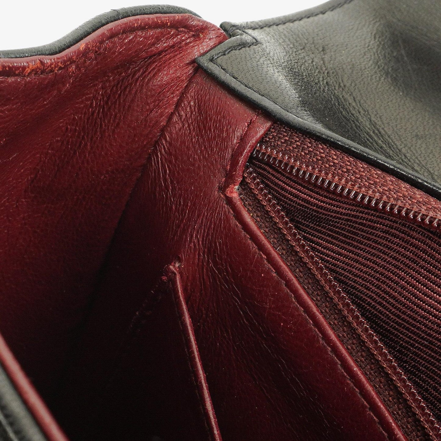 Chanel Kelly Vertical Klappentasche aus schwarzem gestepptem Lammleder mit 24K vergoldeten Beschlägen