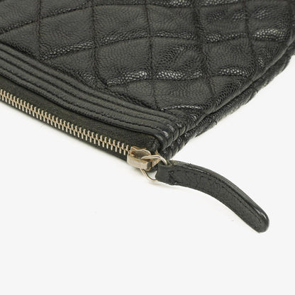 Chanel Boy Medium Clutch aus schwarzem gestepptem Caviar Leder