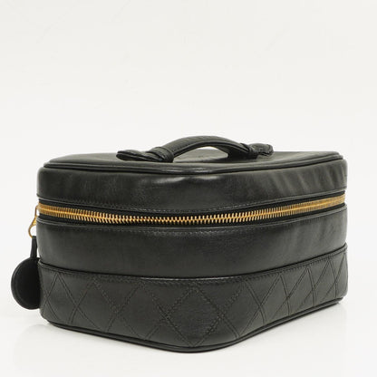 Chanel Vanity Case aus schwarzem gestepptem Leder