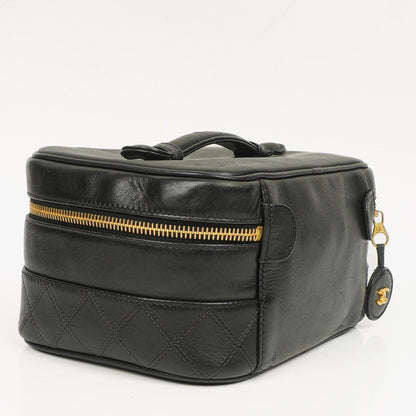 Chanel Vanity Case aus schwarzem gestepptem Leder