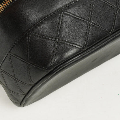 Chanel Vanity Case aus schwarzem gestepptem Leder
