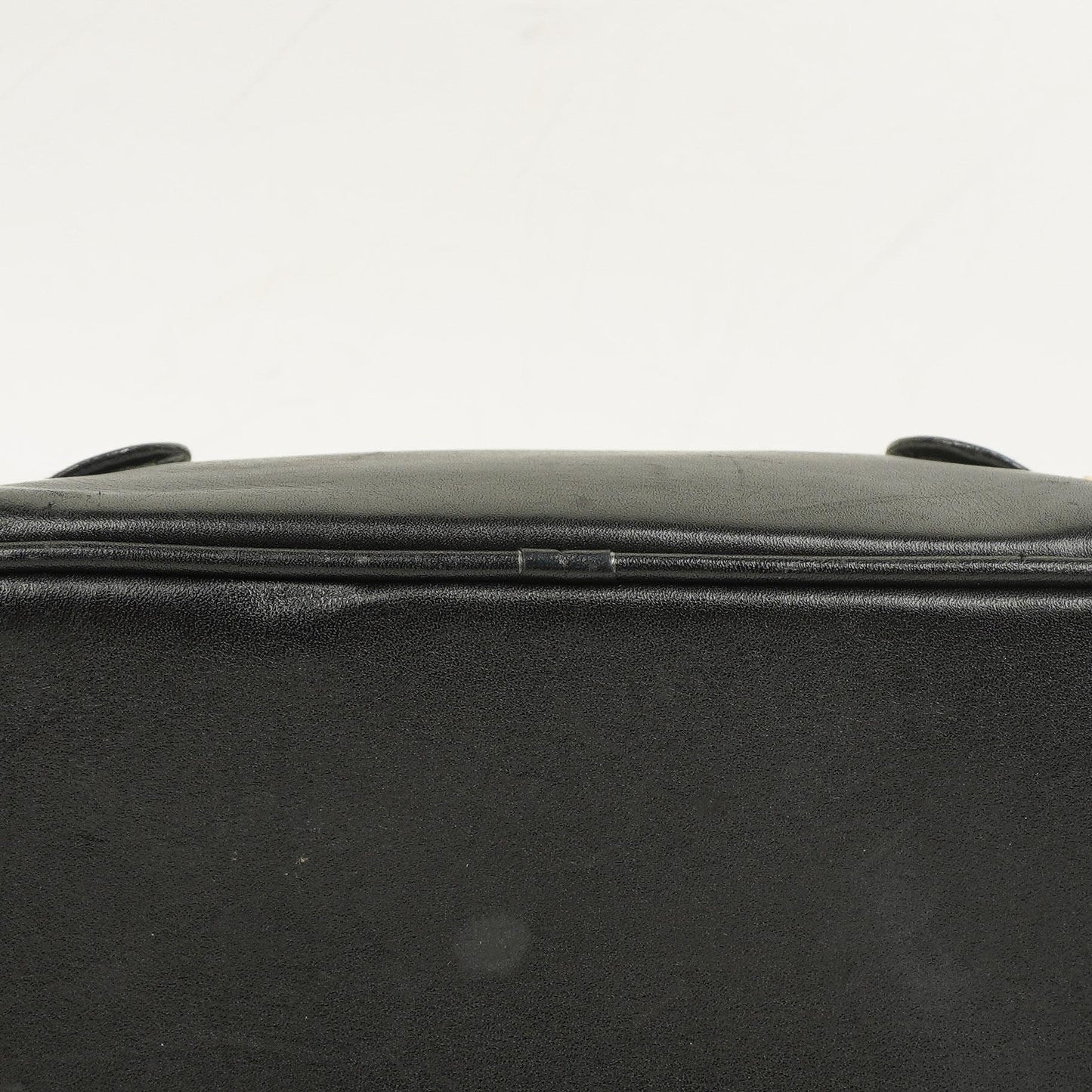 Chanel Vanity Case aus schwarzem gestepptem Leder