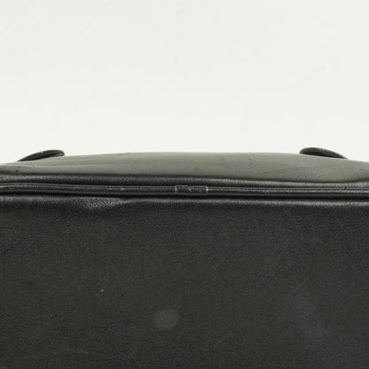 Chanel Vanity Case aus schwarzem gestepptem Leder