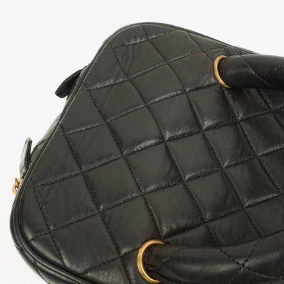 Chanel schwarzer gesteppter Kosmetikkoffer aus Leder