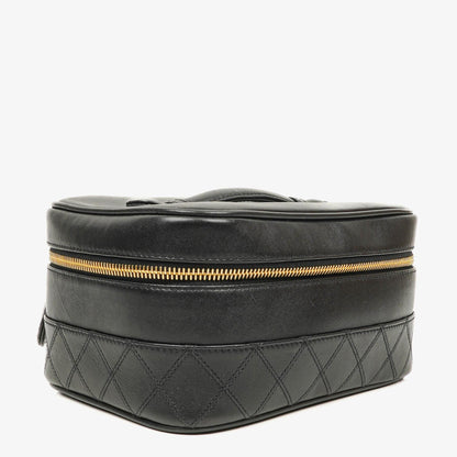 Chanel Vanity Case aus schwarzem gestepptem Leder