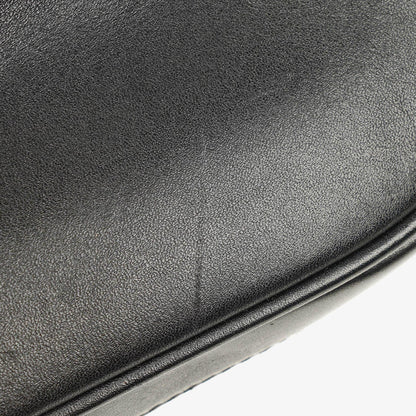 Chanel Vanity Case aus schwarzem gestepptem Leder