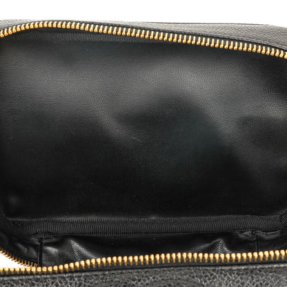 Chanel Kosmetikkoffer aus schwarzem gestepptem Leder