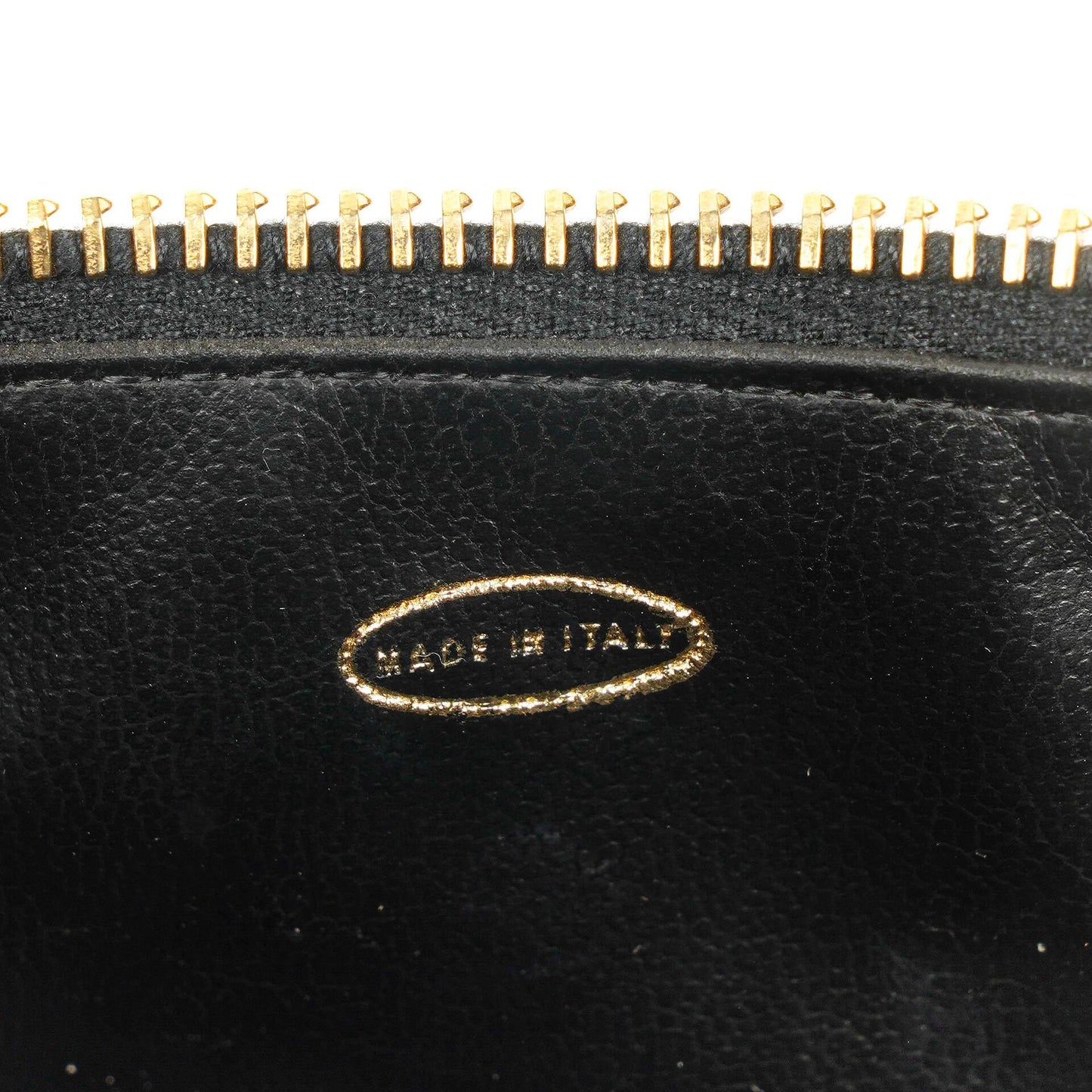 Chanel Kosmetikkoffer aus schwarzem gestepptem Leder