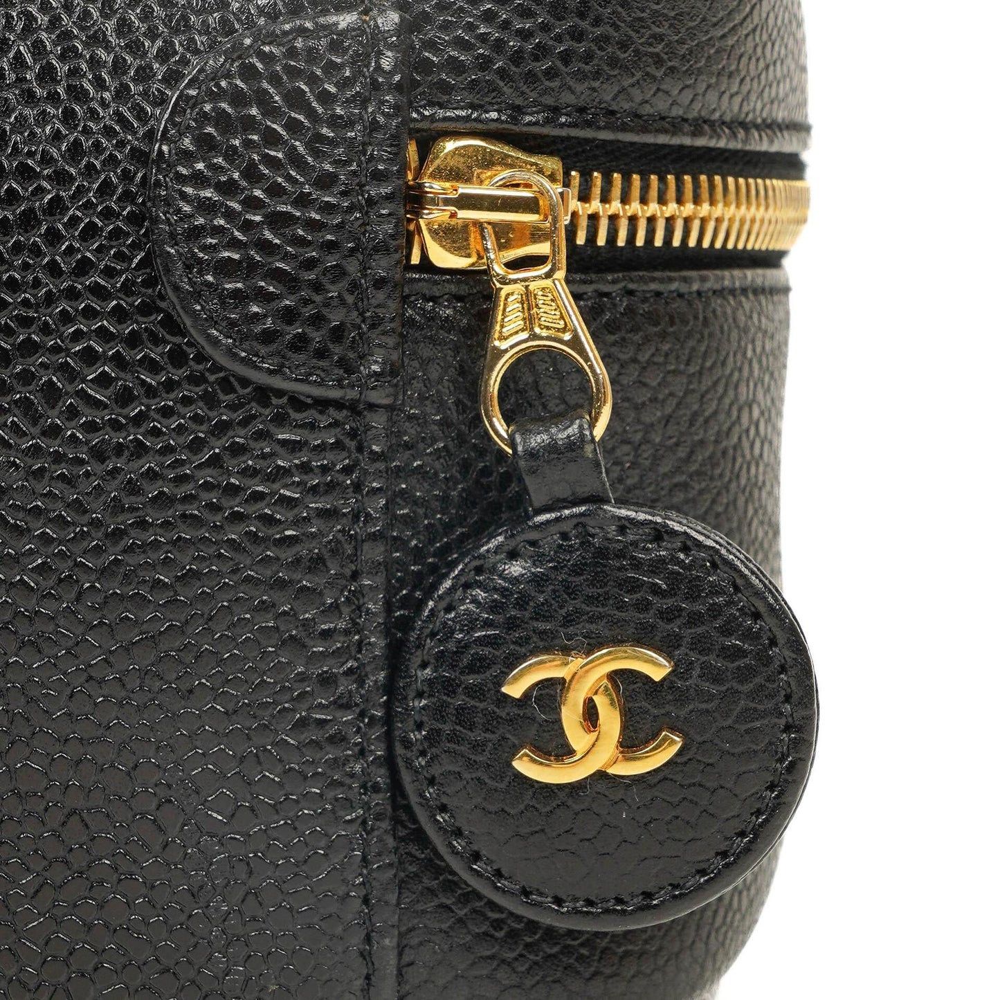 Chanel Kosmetikkoffer aus schwarzem gestepptem Leder