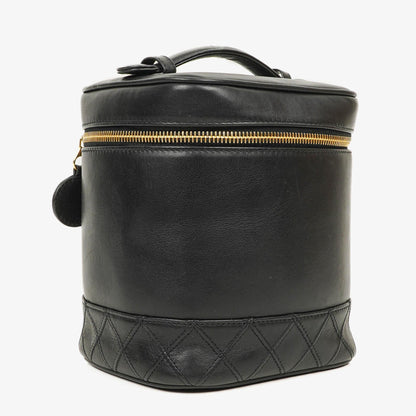 Chanel Kosmetikkoffer aus schwarzem gestepptem Leder