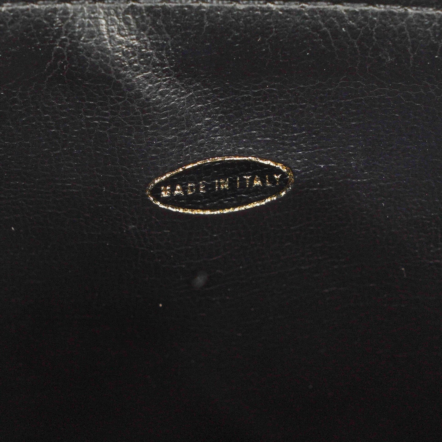 Chanel Kosmetikkoffer aus schwarzem gestepptem Leder