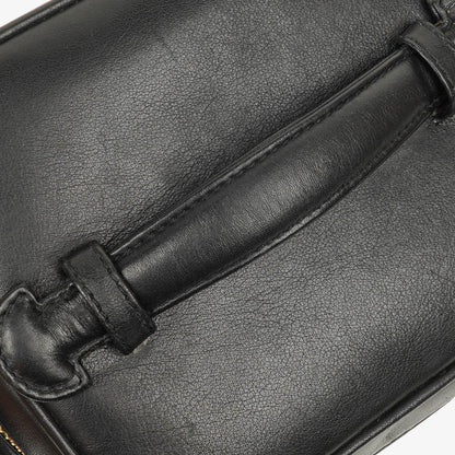Chanel Kosmetikkoffer aus schwarzem gestepptem Leder