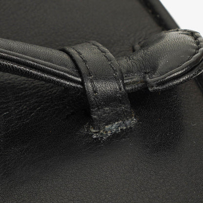 Chanel Kosmetikkoffer aus schwarzem gestepptem Leder