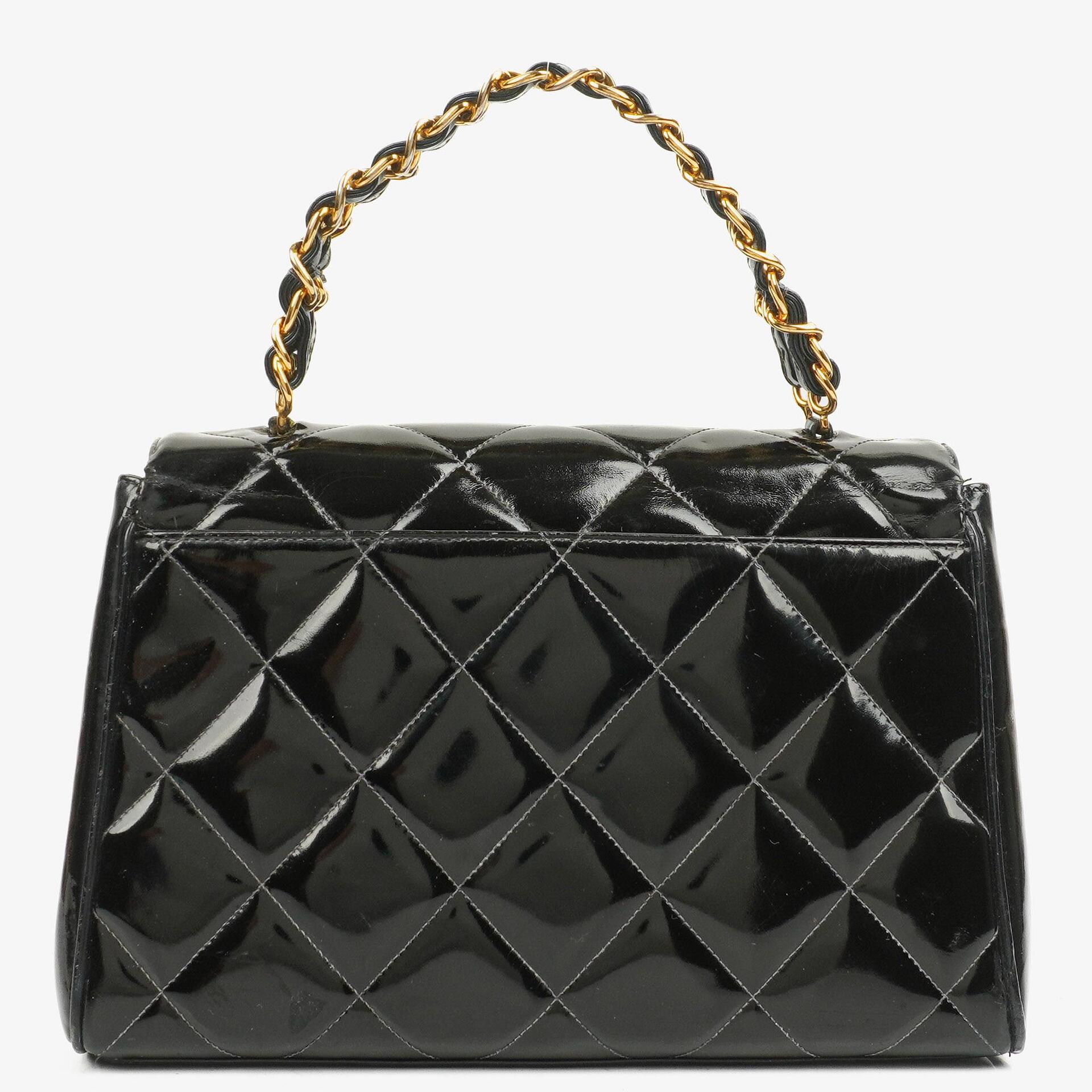 Chanel CC Flap Doppelketten-Tasche aus schwarzem gestepptem Patentleder