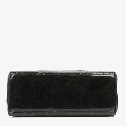 Chanel CC Flap Doppelketten-Tasche aus schwarzem gestepptem Patentleder