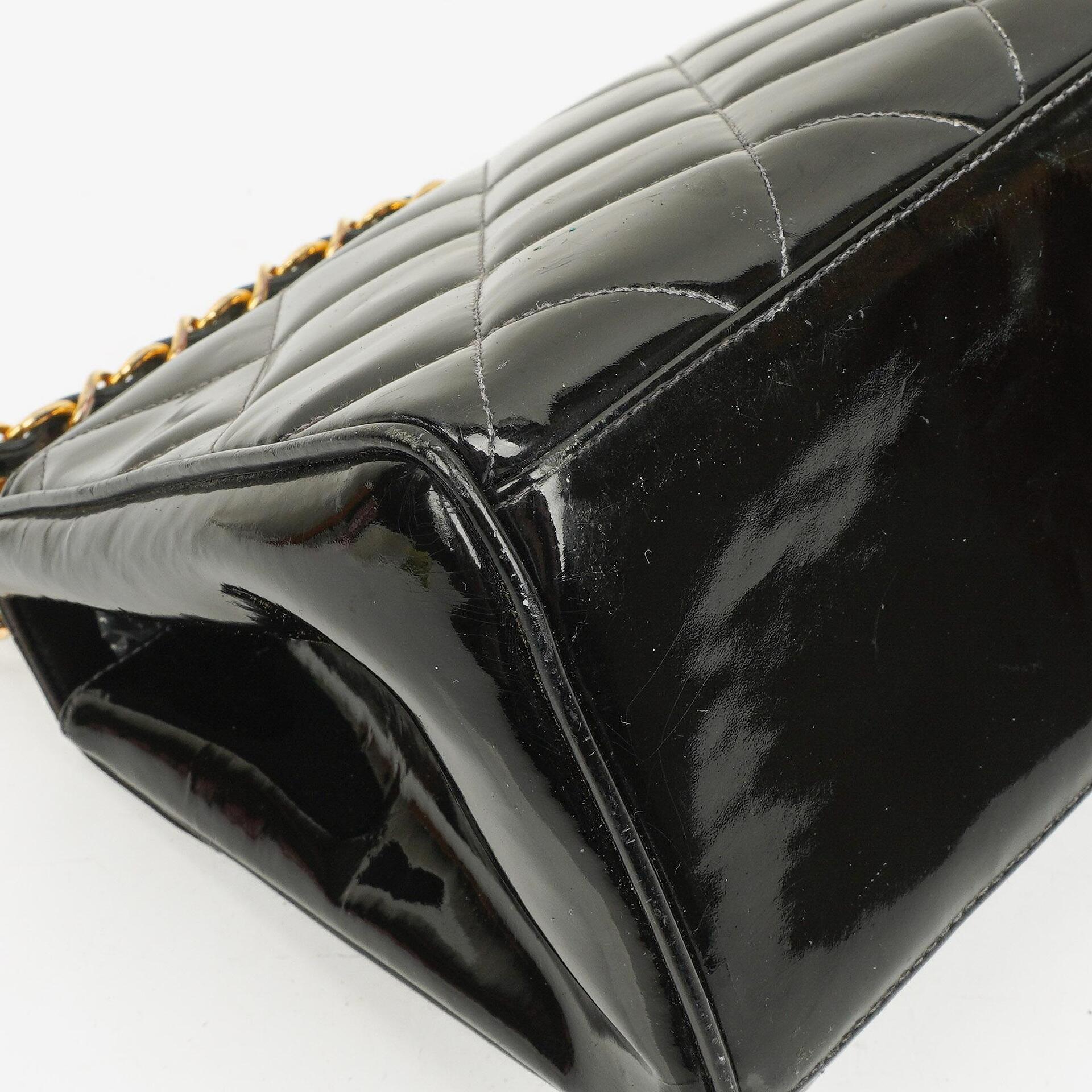 Chanel CC Flap Doppelketten-Tasche aus schwarzem gestepptem Patentleder