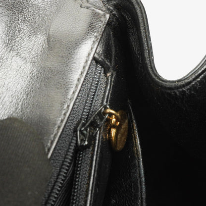Chanel CC Flap Doppelketten-Tasche aus schwarzem gestepptem Patentleder