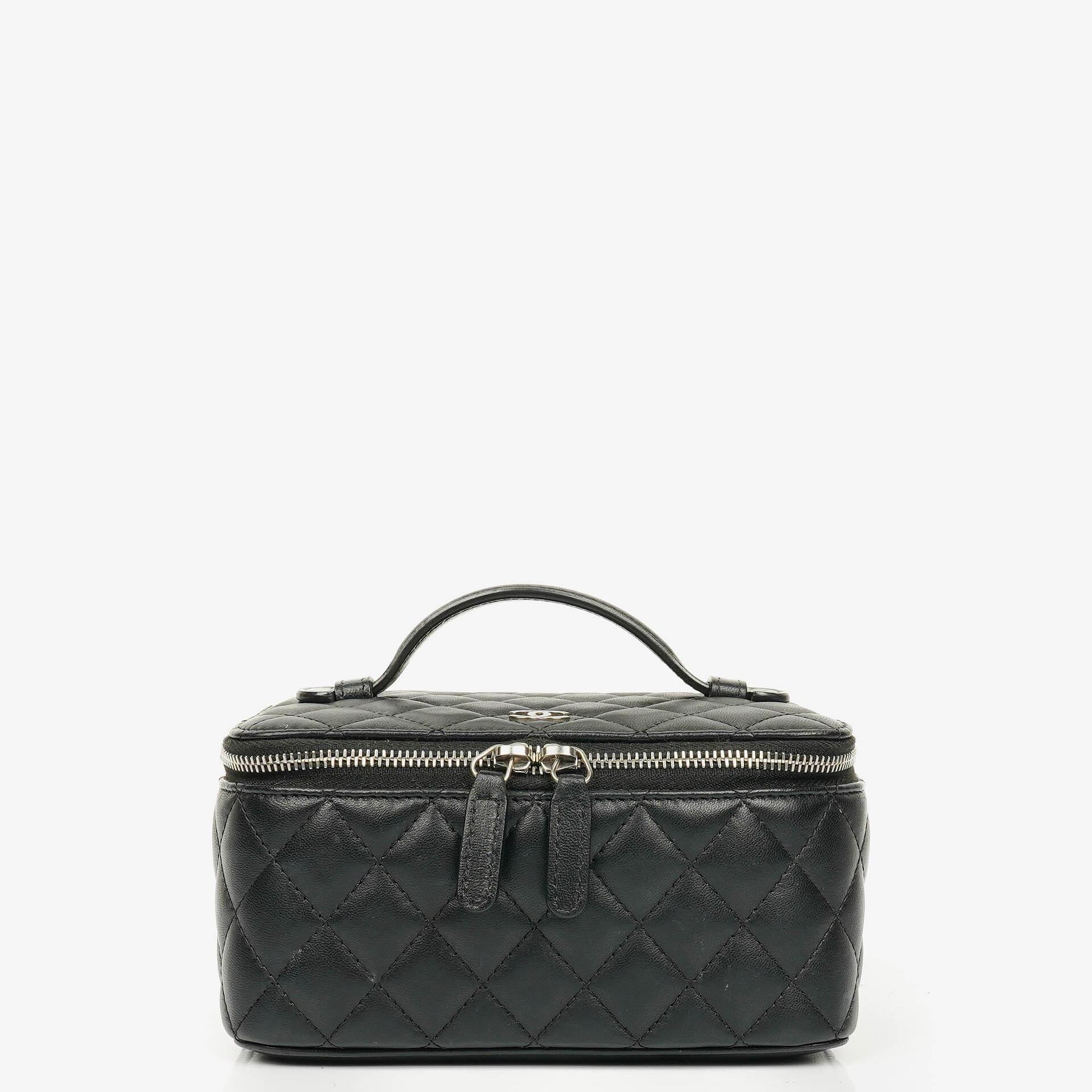 Chanel Vanity Case in Schwarz mit Steppung