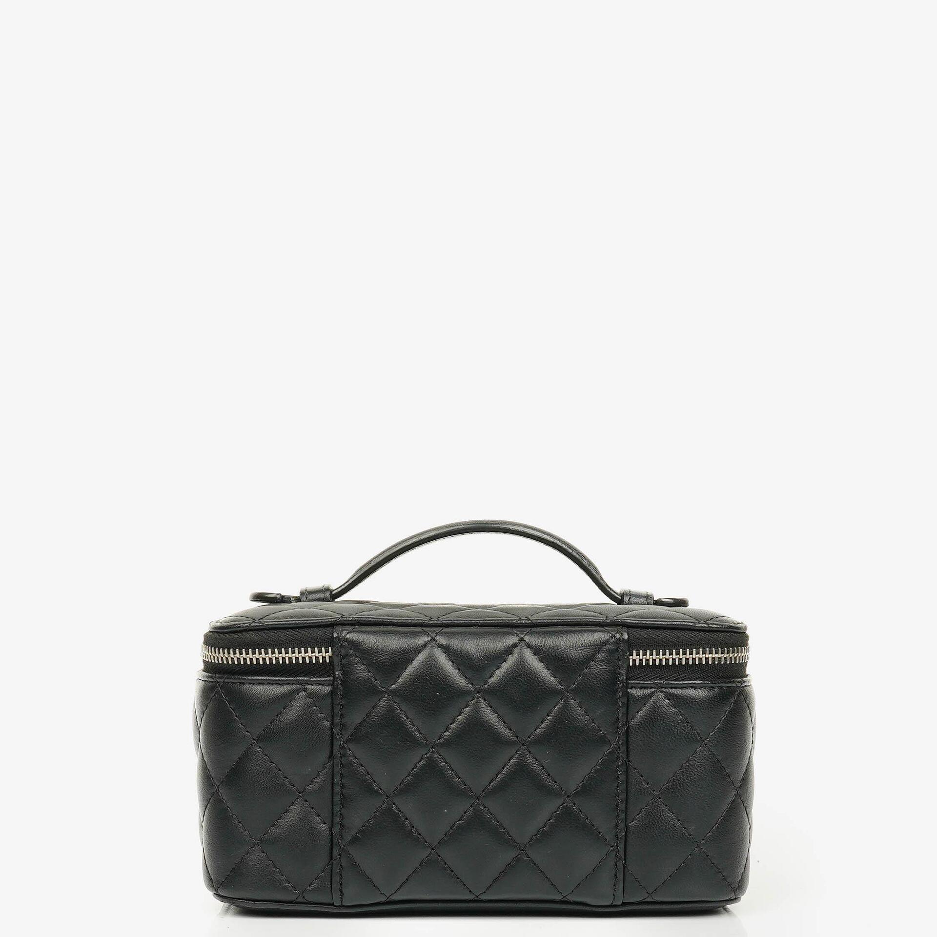 Chanel Vanity Case in Schwarz mit Steppung