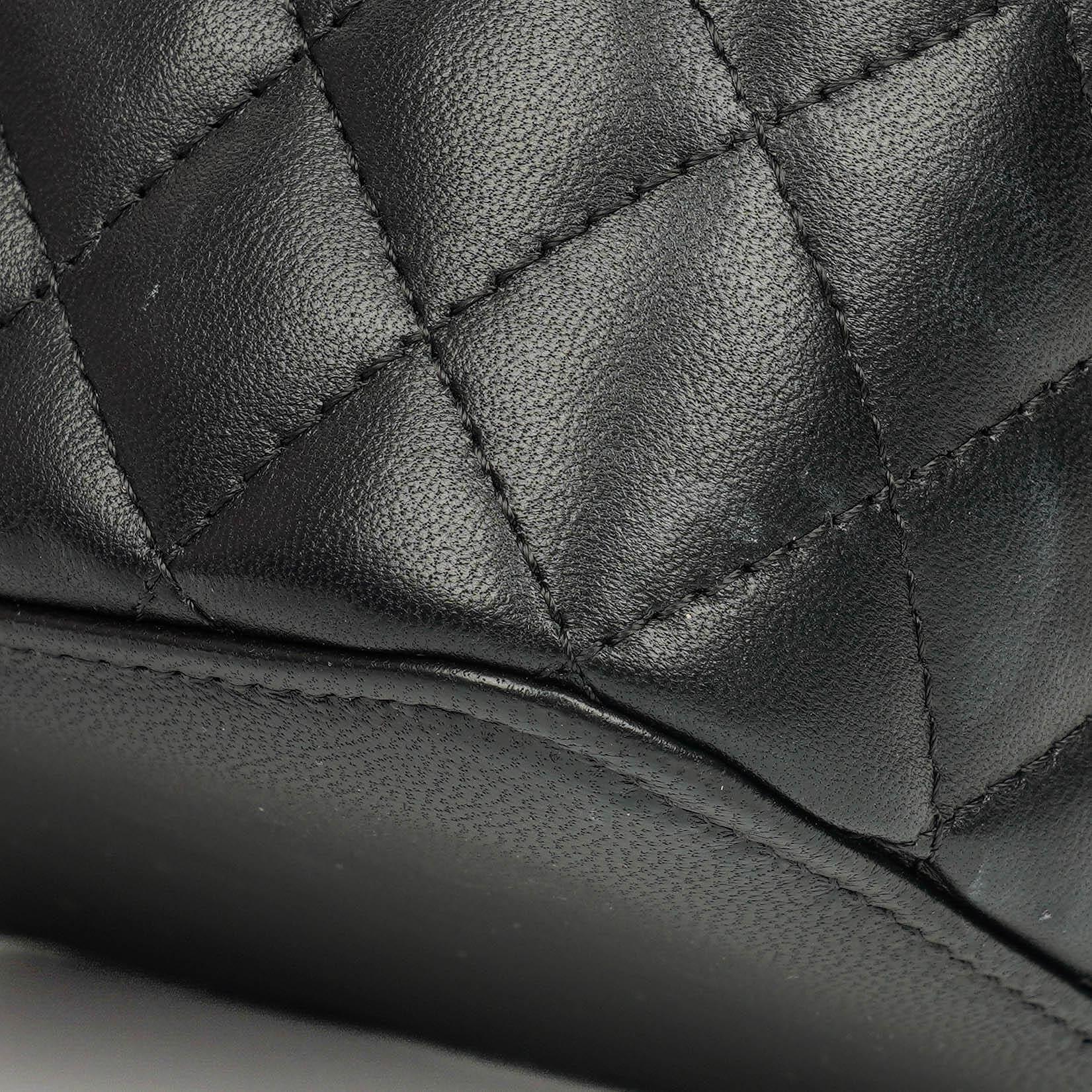 Chanel Vanity Case in Schwarz mit Steppung